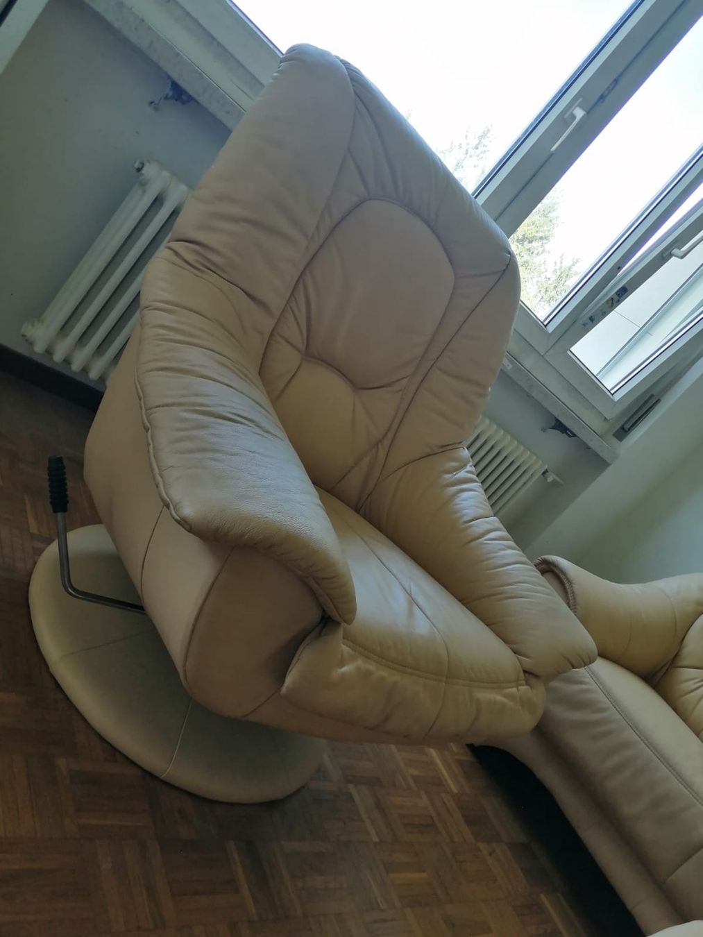 Divani: Ledersofa & beweglicher Sessel – Usato da Basel venduto da Biovivendi 1