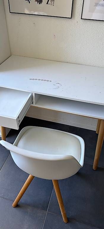 Set di tavolo e panche: Tisch und Stuhl  – Usato da Büetigen venduto da JulRa