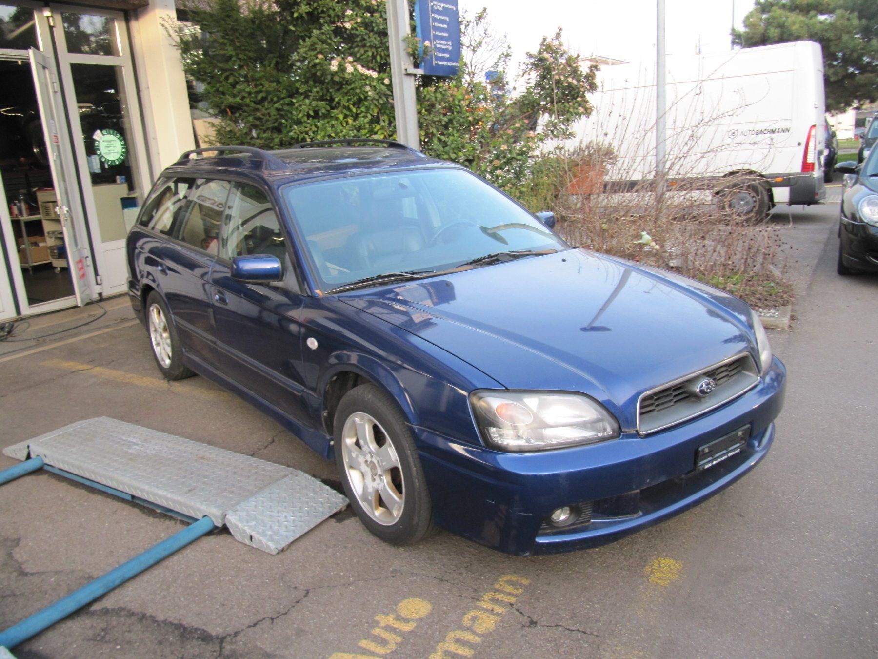 Subaru Automobili: Subaru Legacy 2.5 4WD – Usato da Rotkreuz venduto da auto-bachmann 6