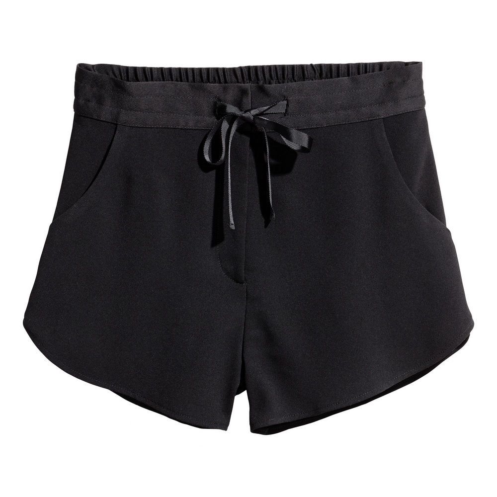 H&M Hosen: Shorts H&M schwarz 34/XS – Gebraucht aus Zürich von pwa_7qr5