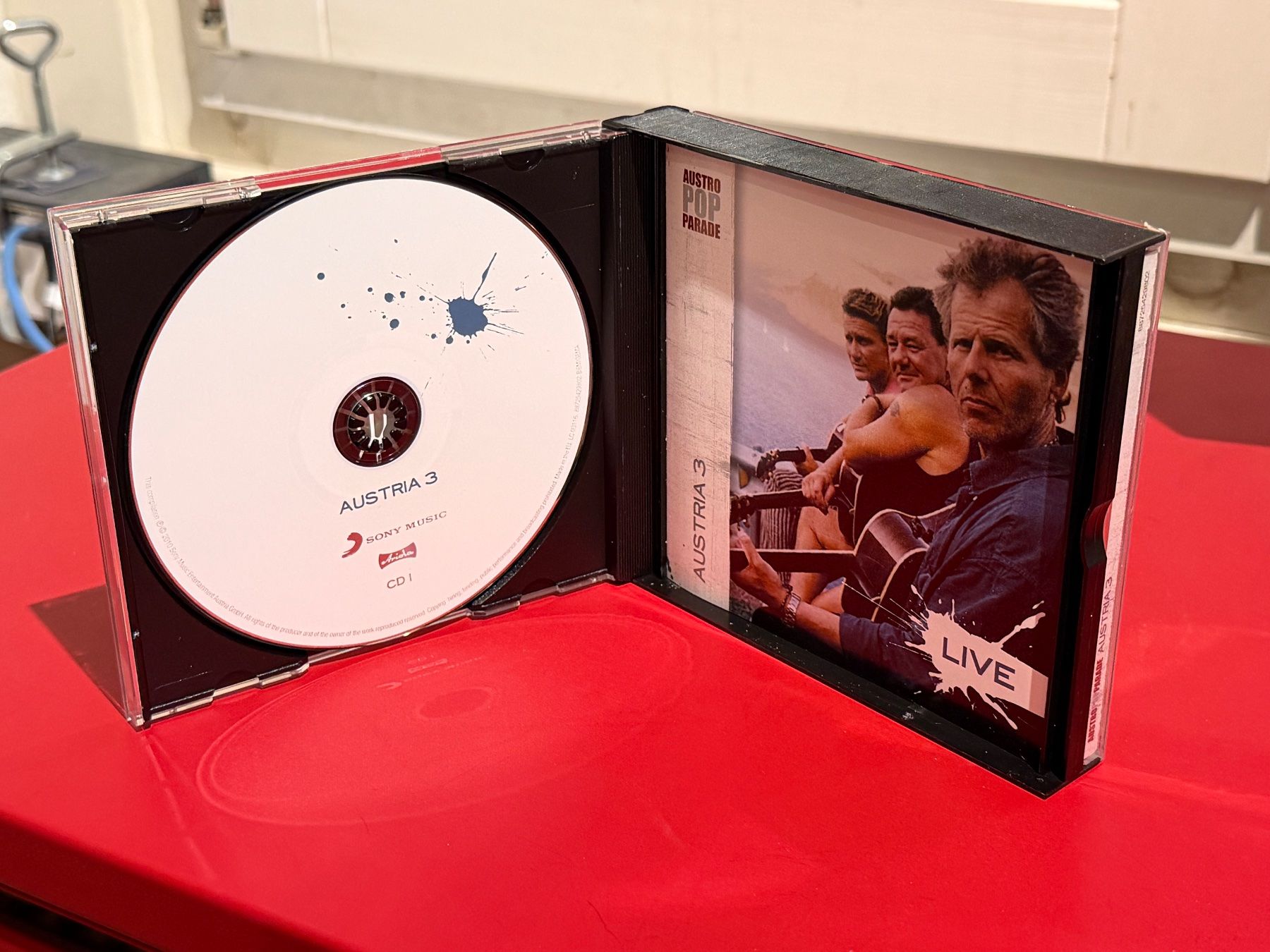 CD: Austria 3 - Austro Pop Parade - KA01D – Nuovo (secondo la descrizione) da Küsnacht ZH venduto da Jazztilldawn 2