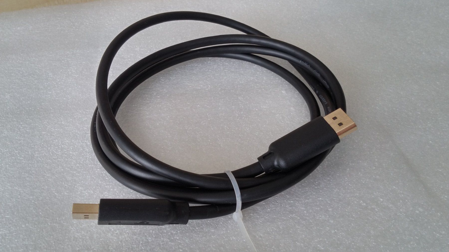 Cavi: LINDY DisplayPort ca. 2,5m Kabel – Usato da Zürich venduto da sendbad 2