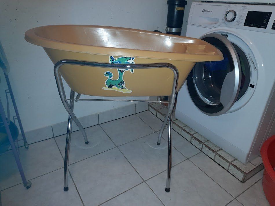 Badewannen: Baby-Badewanne mit Ständer – Gebraucht aus Wittenbach von pemanito