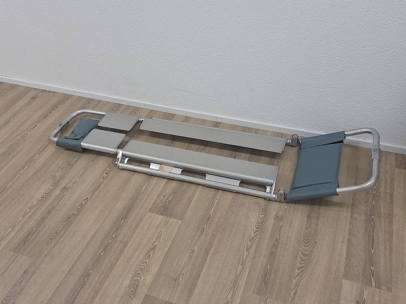 Sedie a sdraio: Samariter Trage ab 1 Fr. !! – Usato da Grüt (Gossau ZH) venduto da wisdomio7 3