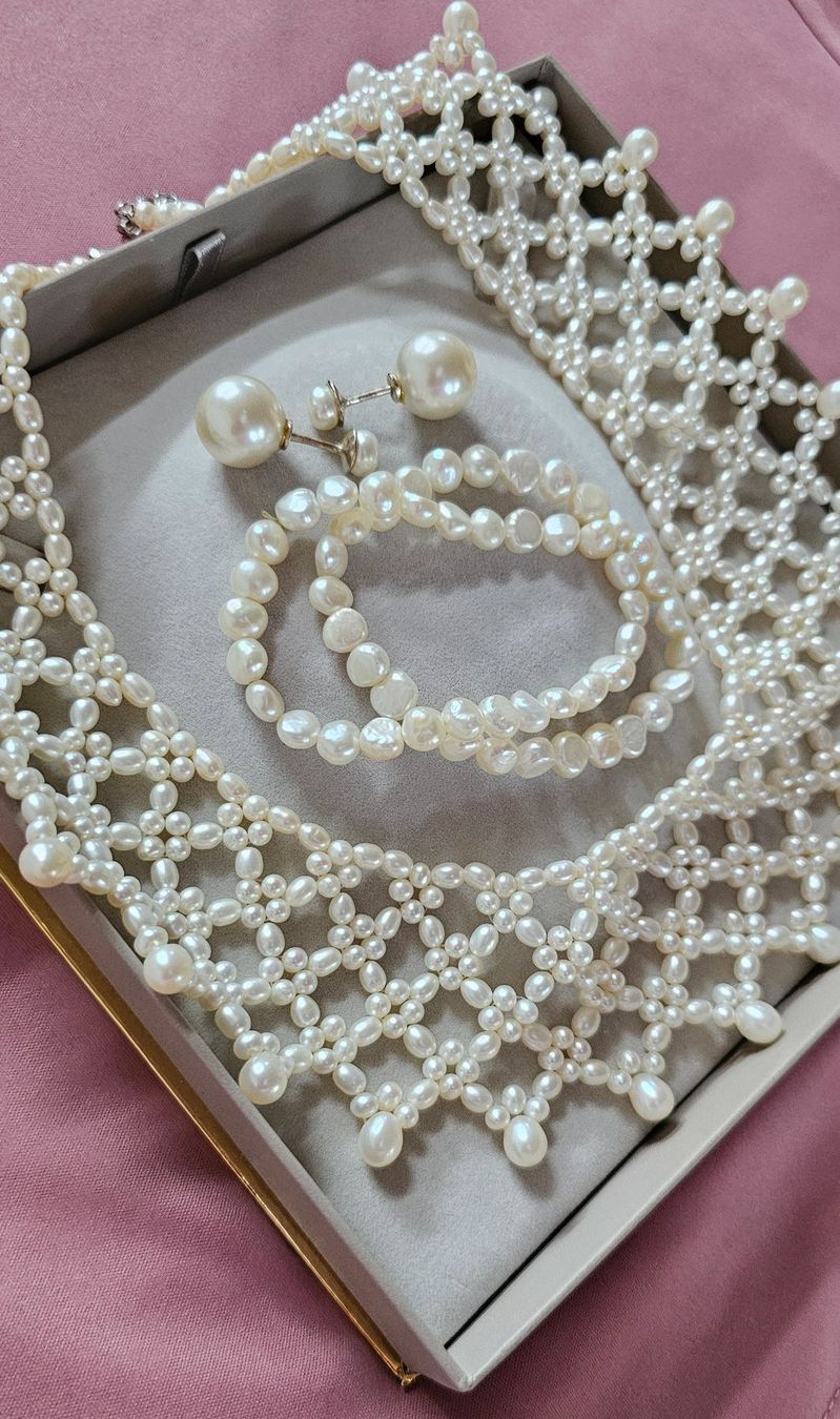 Perle (finte): SET Perle. Colier. Armbänder. Ohrringe. Ohrstecker .NEU – Nuovo e nell'imballaggio originale da Gunzgen venduto da thomasbx 3