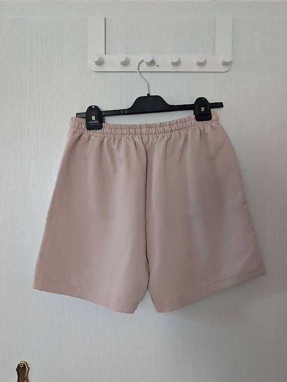 Hosen: Kurze Shorts Lachfarben – Gebraucht aus Erschwil von andora00 2