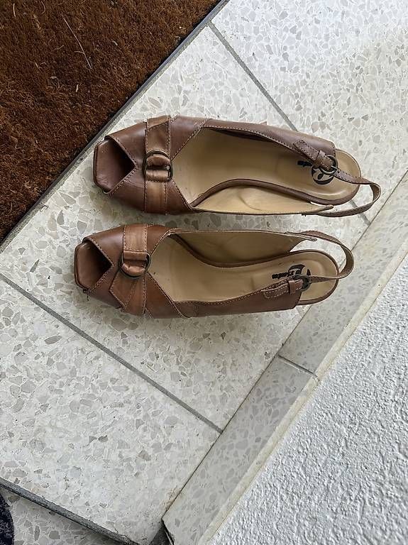 Scarpe da donna: Bata Schuhe 38, echt Leder – Usato da Seltisberg venduto da gul_wv9k 1