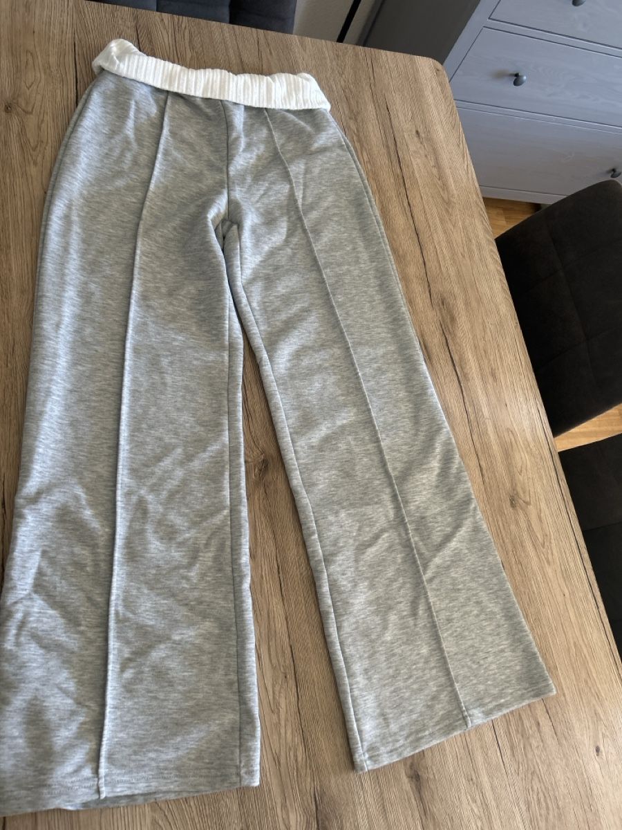 Pantalons: Pantalon – D'occasion à St-Sulpice VD par pat_2d7h 1