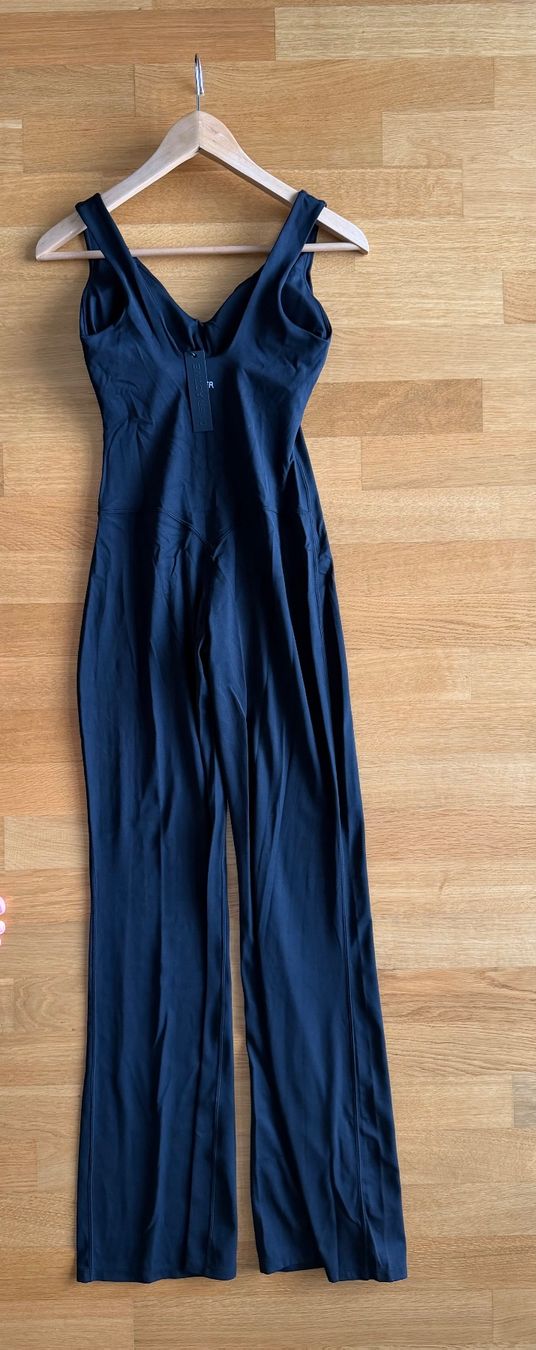 Oner Active Leggings: Oner Active SoftMotion™ Scoop Back Flared Einteiler – Nuovo e nell'imballaggio originale da Basel venduto da El_Haraldo 1