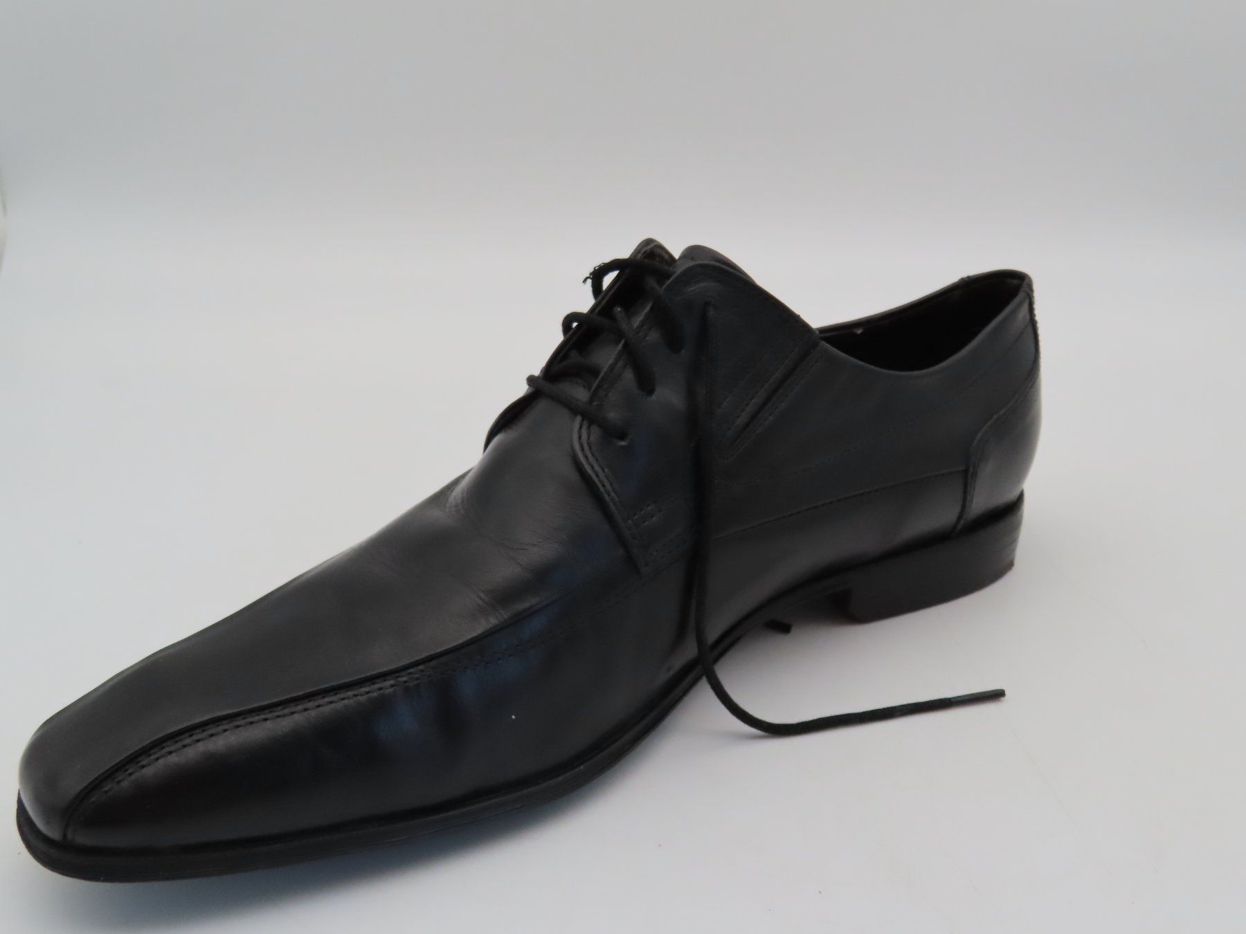 Bugatti Scarpe da uomo: Bugatti Schnürschuhe Gr. 45 mit Schuhspanner – Usato da Reinach BL venduto da WBZ-Flohmarkt 5