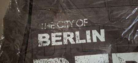 Trendige Umhängetasche "The City of Berlin", neu & OVP!