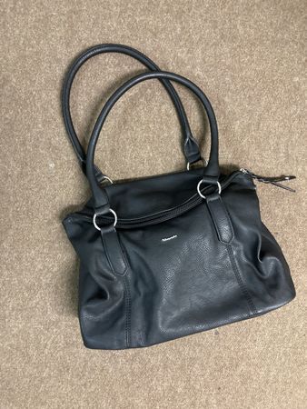 Elegante Tamaris Handtasche schwarz, Leder