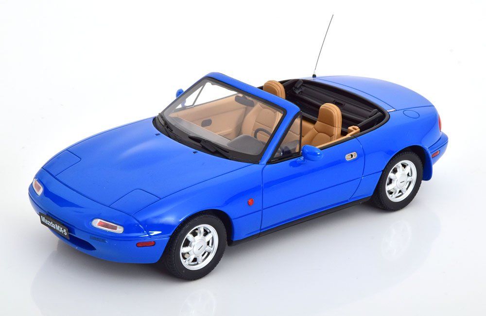 Mazda MX-5 NA Roadster 1989-1998 blau    1:18 von OttOmobile 1