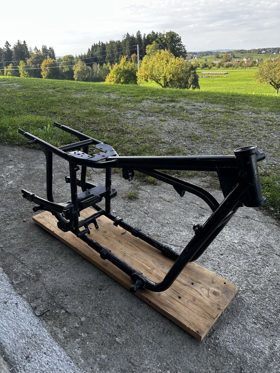 Ural Alle Motorradersatzteile: Ural Rahmen mit CH Ausweis – Gebraucht aus Waldkirch von LURO96 1