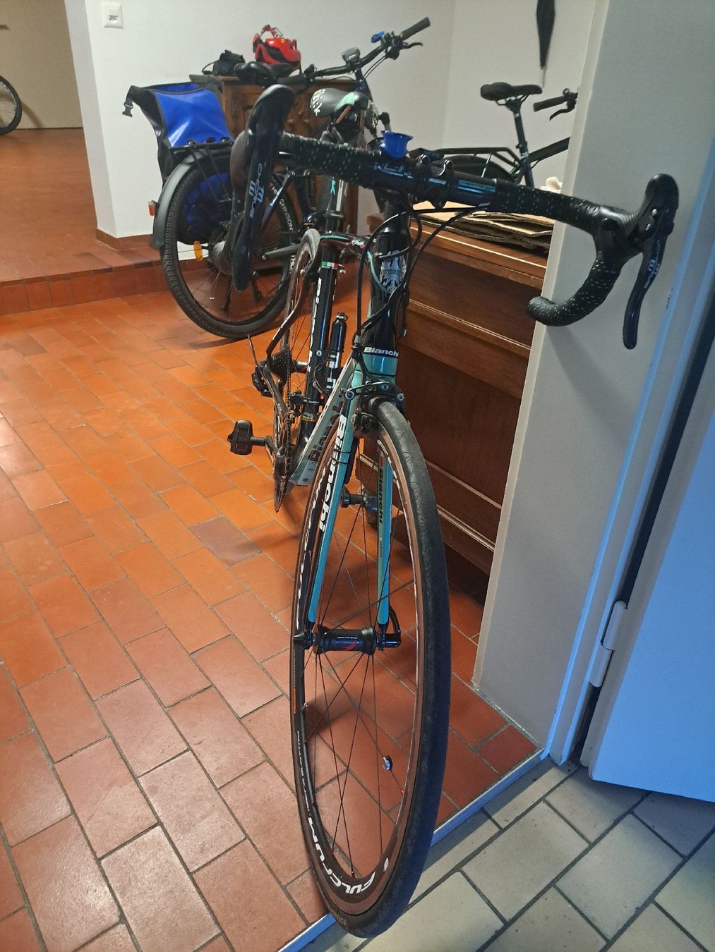 Bianchi Velos: Bianchi Infinito Rennrad – Gebraucht aus Schaan von cbinding 2