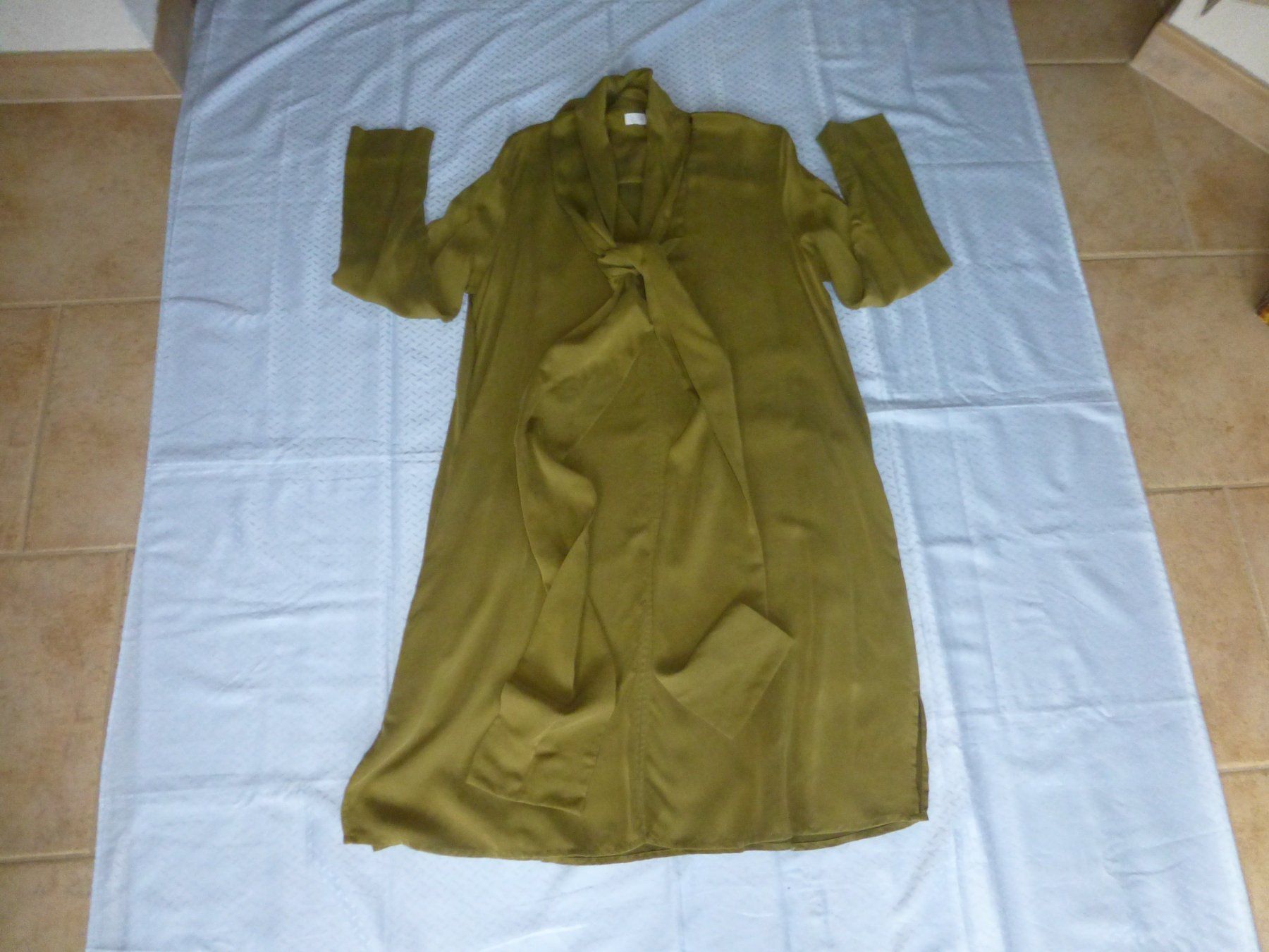 Robes: Damenkleid von Cos Gr. 38 – D'occasion à Würenlingen par drago56 1