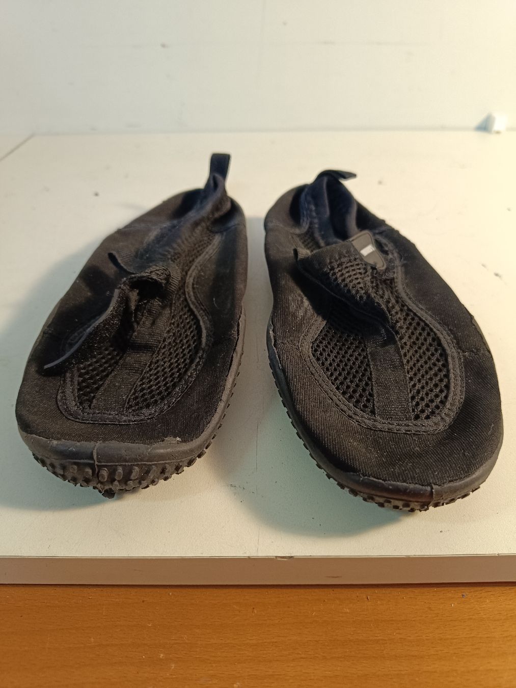 Scarpe da uomo: Badeschuhe Gr. 38 (nov168) – Usato da Künten venduto da Schnaepplihuus 8