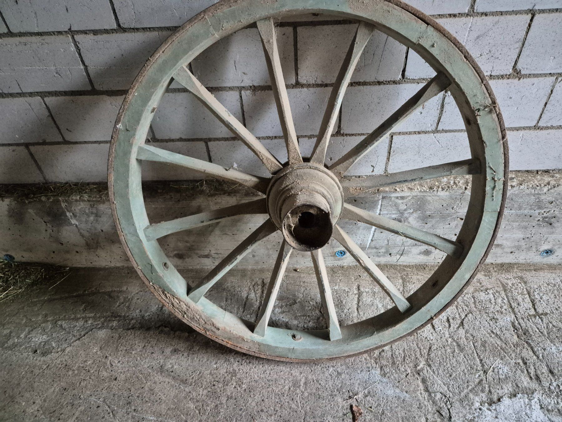 Pneumatici & Ruote complete: Antikes Wagenrad – Usato da Oetwil am See venduto da Soley2 1