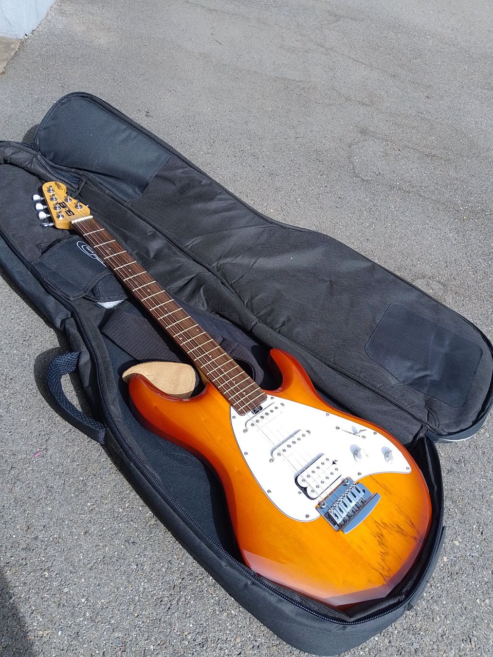 Strumenti musicali: neuwertige Elektrische Gitarre – Usato da Weinfelden venduto da PaterPio1968