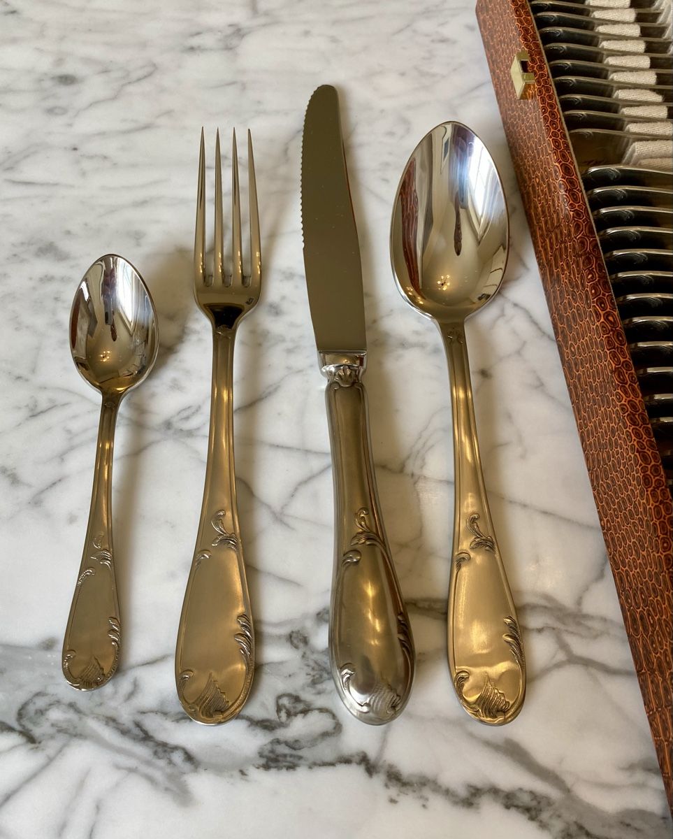 Set di posate: Ménagère en Inox complète – Nuovo e nell'imballaggio originale da Genève venduto da Oscar-111 1