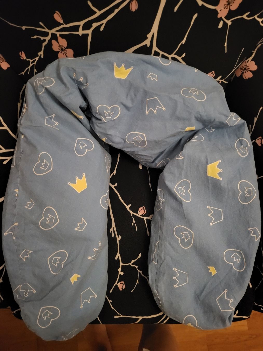 Kissen: Coussin d'allaitement avec fourre bleue – Gebraucht aus Ursy von Tchoupitchou