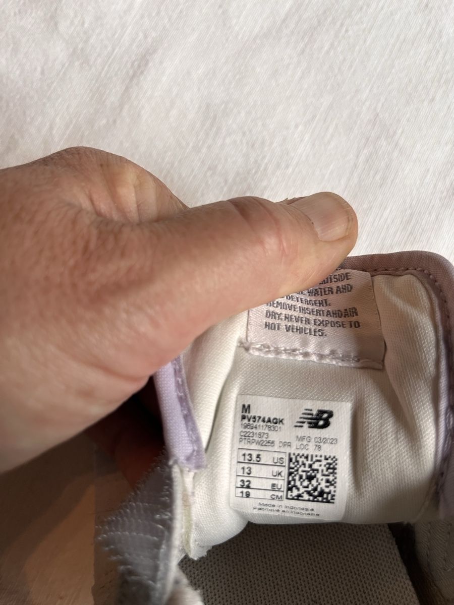 New Balance Scarpe per ragazze:  New Balance gr. 32 – Usato da Meride venduto da illadora 4