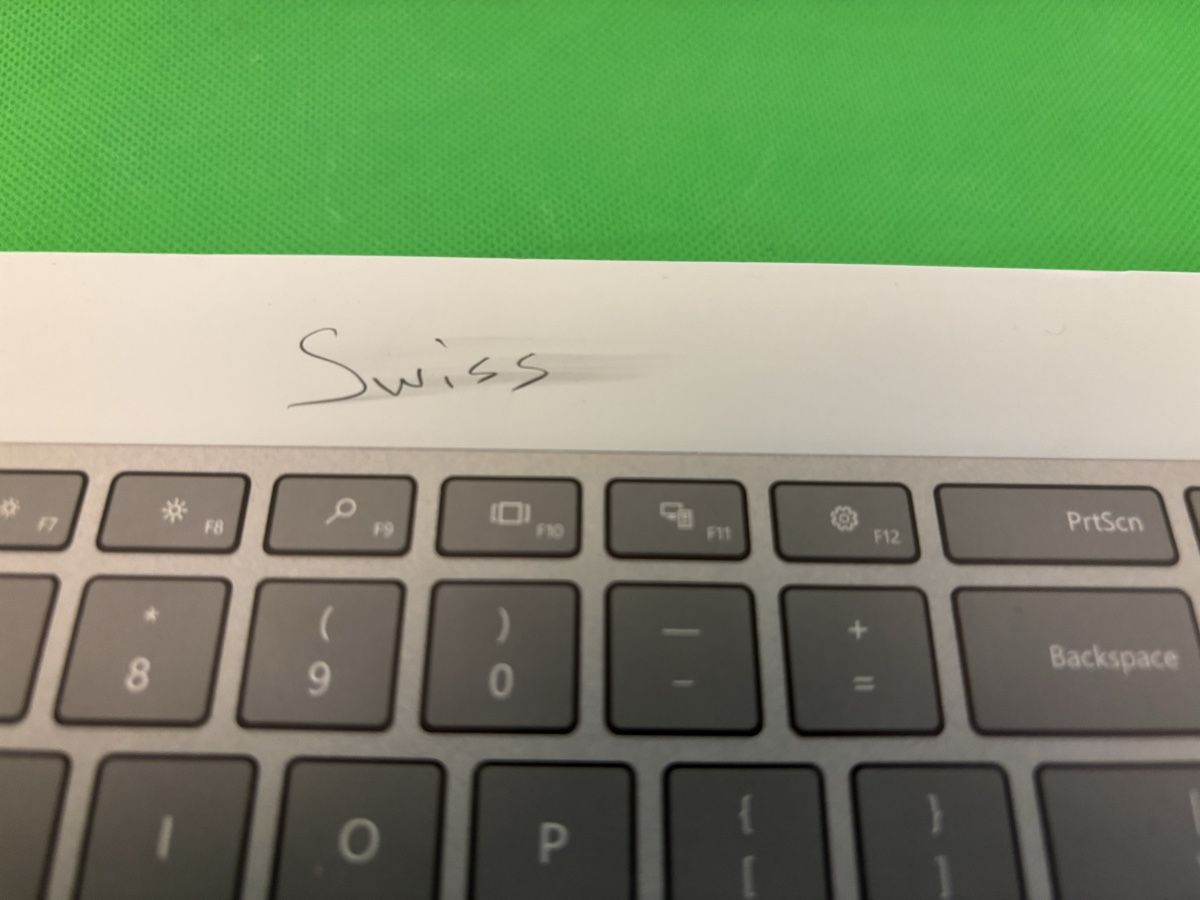 Microsoft Tastiere: Microsoft Surface Keyboard QWERTZ CH Layout neu OVP – Nuovo e nell'imballaggio originale da Kilchberg ZH venduto da bionicdog 2