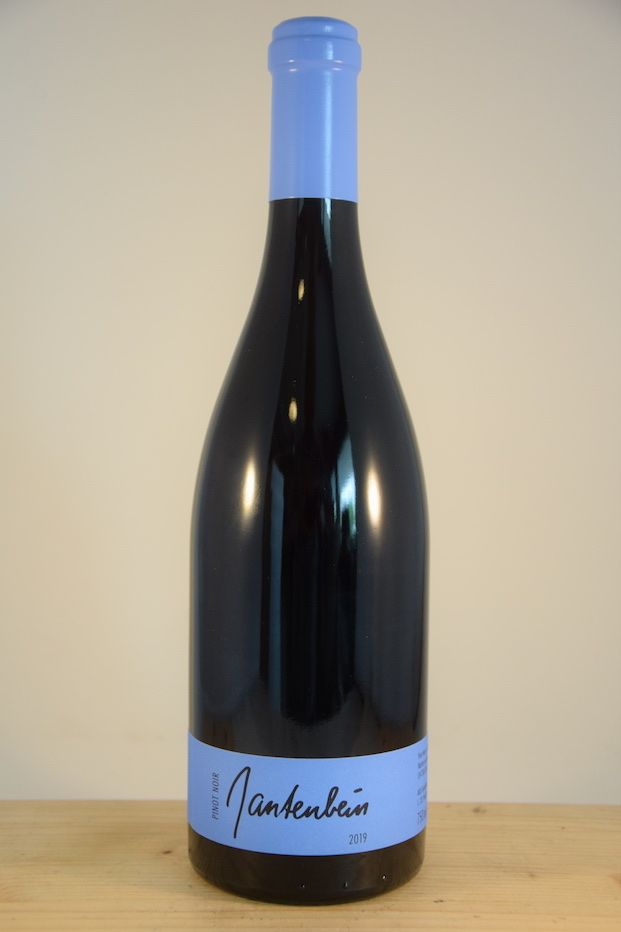 Vino: 6 Bte Gantenbein 2019 75 cl – Nuovo (secondo la descrizione) da Niedergesteln venduto da tin_9cny