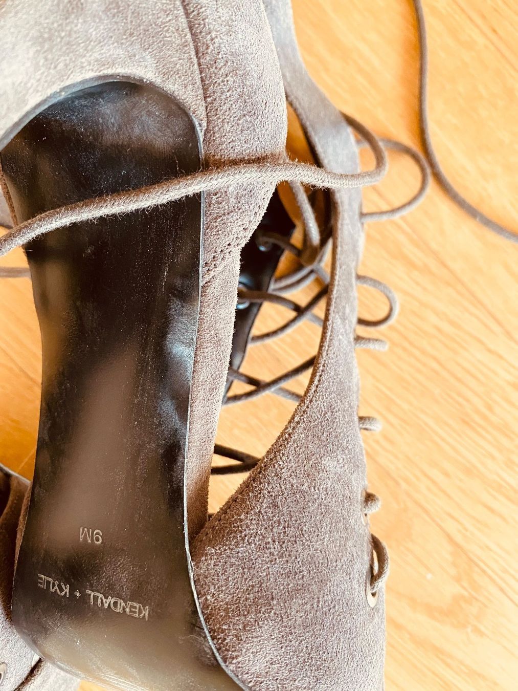 Napapijri Scarpe da donna: FOOTWEAR KENDALL + KYLIE – Usato da Walchwil venduto da Finibaci 4