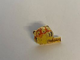 Pin's Esso motif tigre en métal doré bon état général