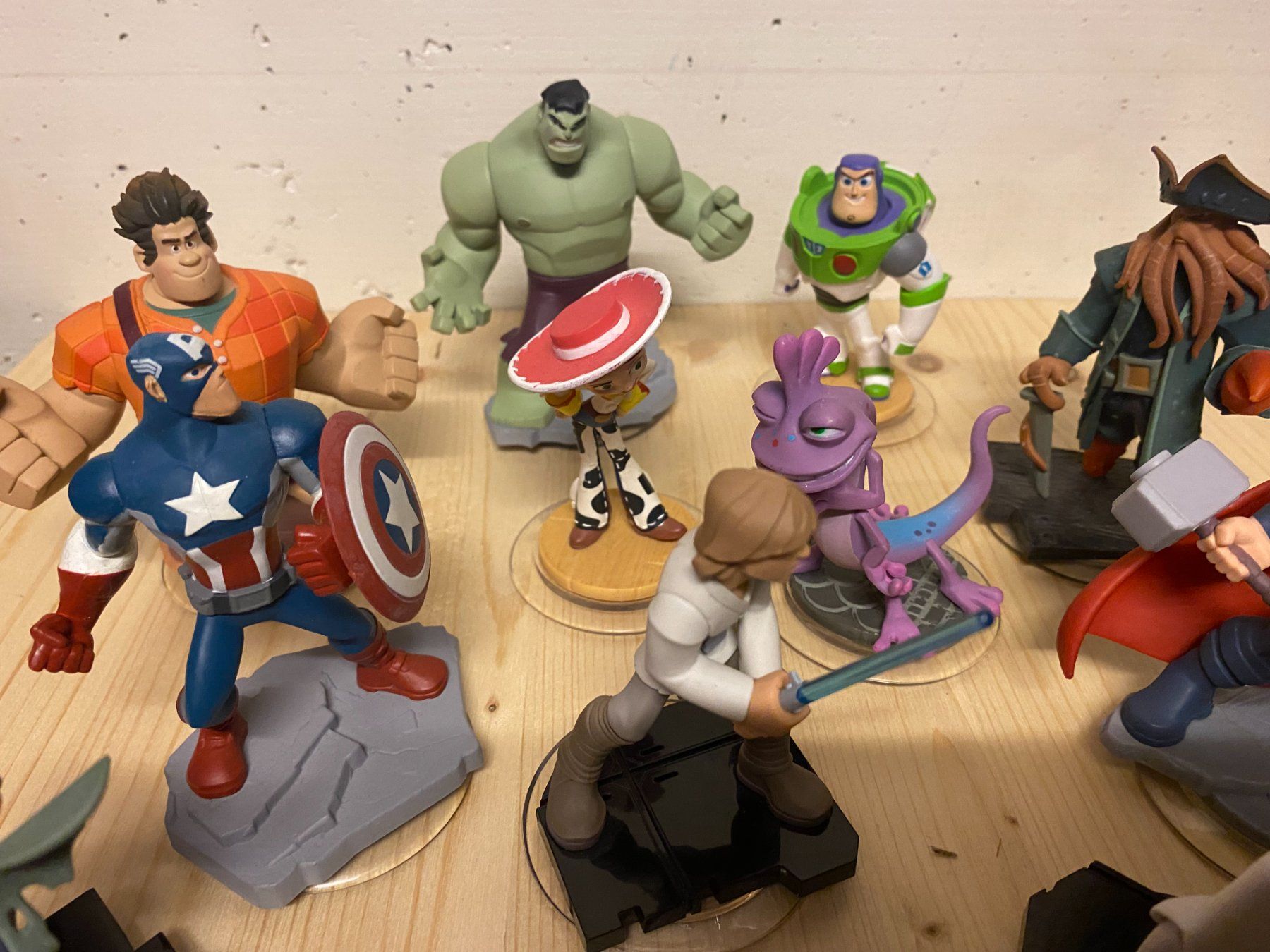 Disney Giochi: Disney Infinity Figuren Set, Top Zustand, 12 St. – Usato da St.Gallen venduto da Lorcanolium 2