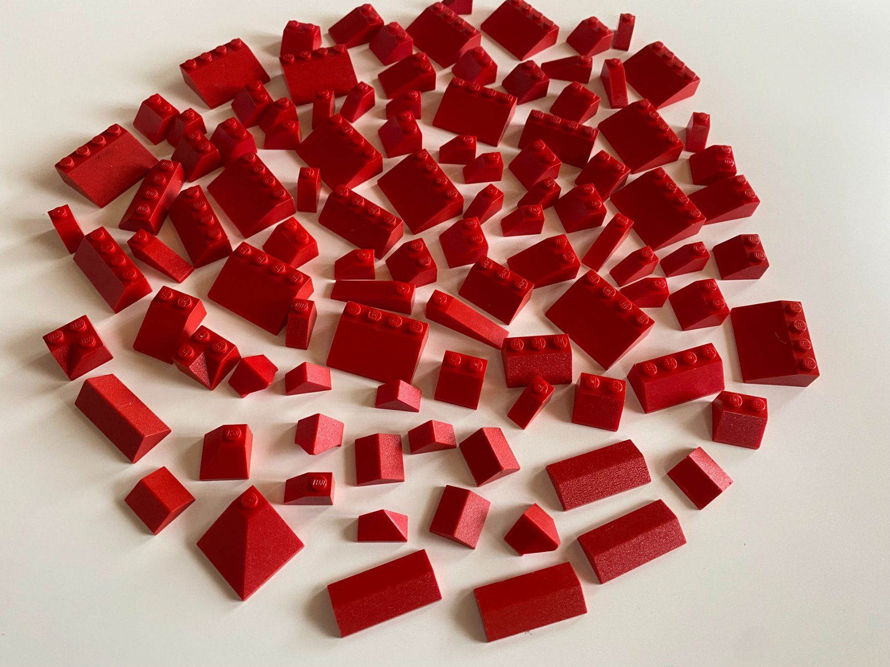 Lego Giocattoli: LEGO - 100 - DIVERSE - ROTE - DACHSTEINE – Usato da Gelterkinden venduto da ajdt4