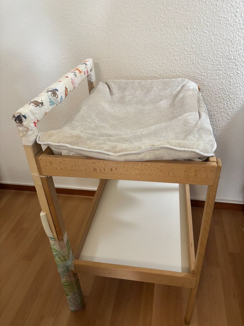 Ikea Tables à langer & accessoires: Ikea Sniglar Wickeltisch – D'occasion à Basel par iam_kf6k 2