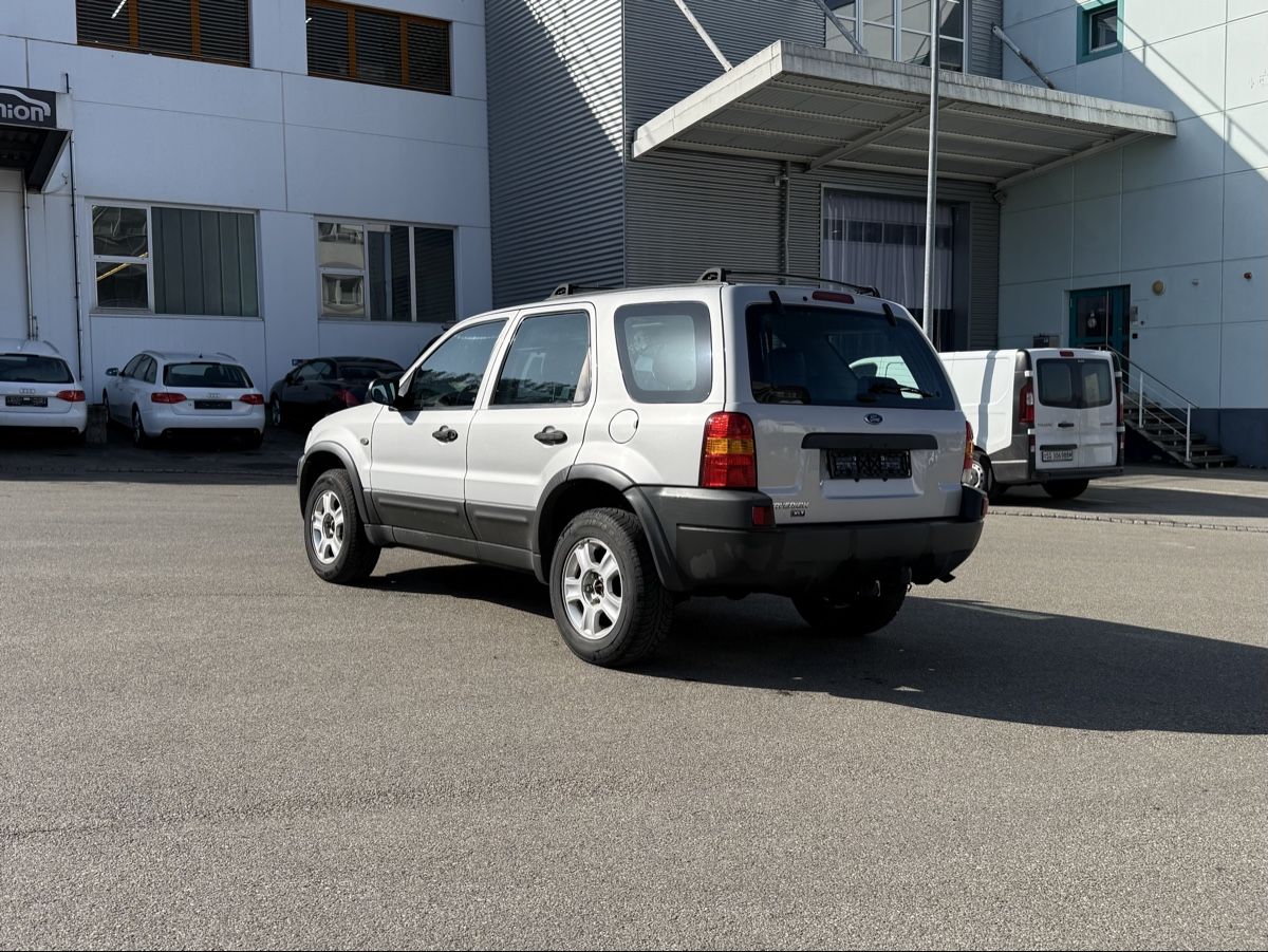Ford Automobili: Ford Maverick 3.0 4x4 – Usato da Niederuzwil venduto da union1963 4