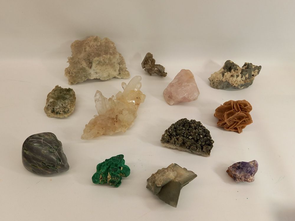 Lot Edelsteine Heilsteine Rosenquarz Kristall Sammlung 2. (Gebraucht ...