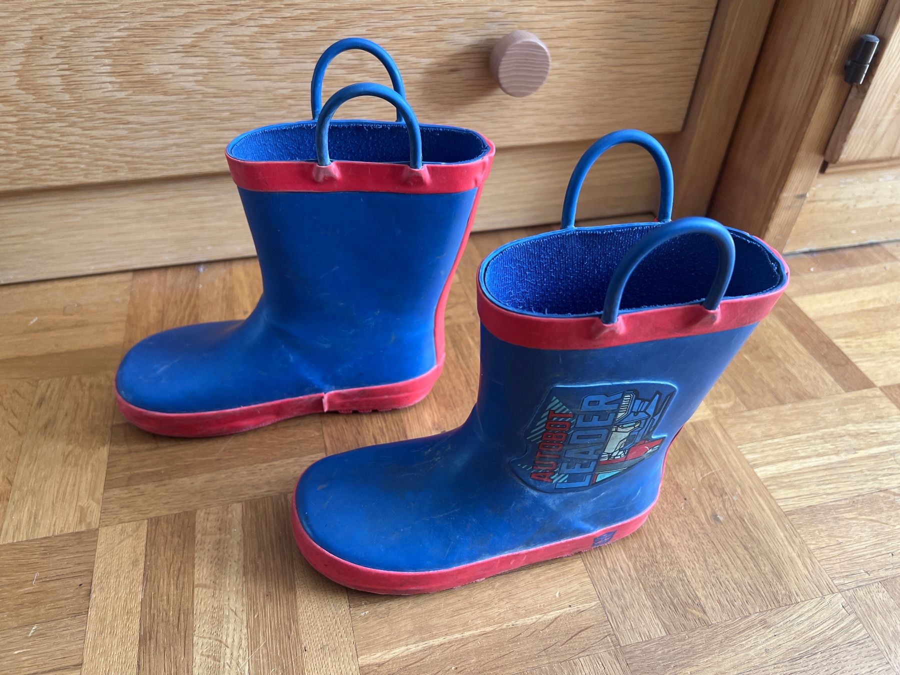 Scarpe per ragazzi: Gummistiefel Kinder Transformers Grösse 27 – Usato da Basel venduto da friceberg2