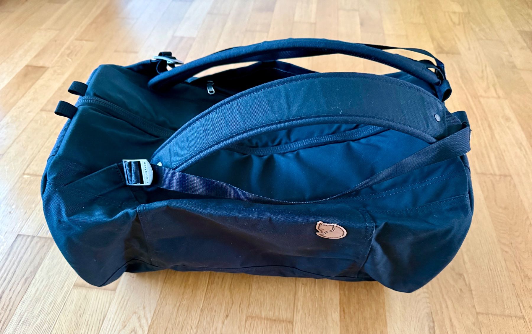 Fjällräven Zaini: Fjällräven SPLITPACK UNISEX - Tagesrucksack - Schwarz – Usato da Zug venduto da Rasp07