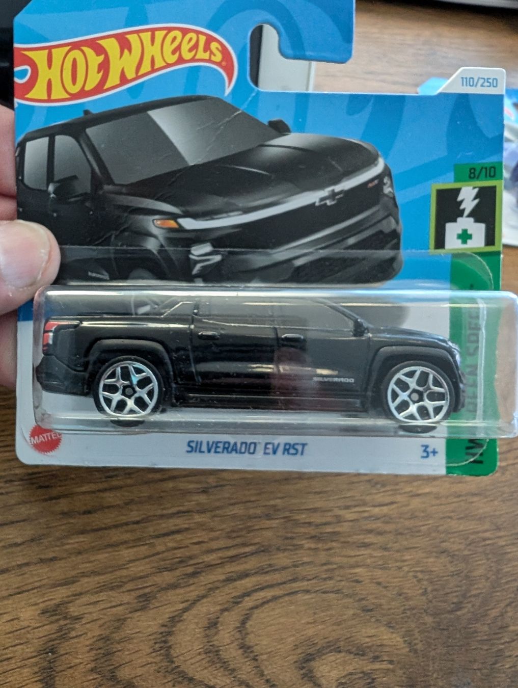 Hot Wheels Modellini d'auto: Hot Wheels Silverado EV RST 8/10 OVP – Nuovo e nell'imballaggio originale da Davos-Platz venduto da v2cat