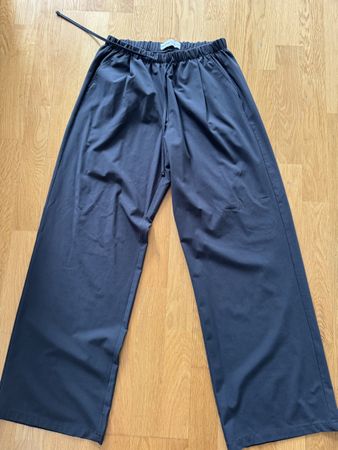 BERSHKA WIDE-LEG TROUSERS