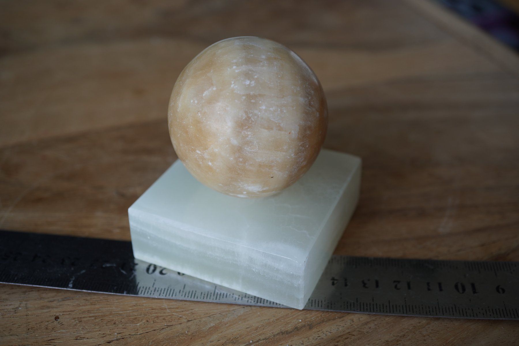 Mineralien & Heilsteine: Clacit Gelb    Kugel mit Base     Räumung – Neu und originalverpackt aus Eschenbach SG von topstone 2