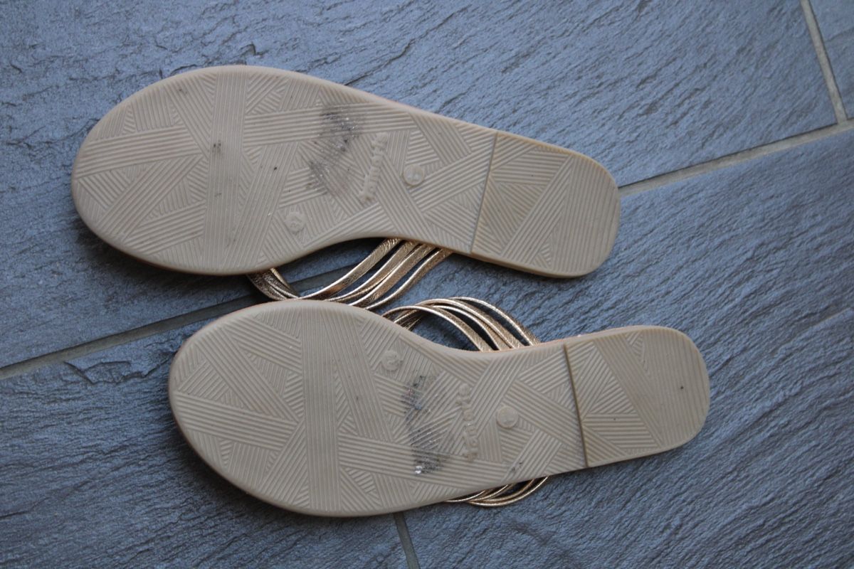 Tamaris Scarpe da donna: Tamaris Sandalen Gold, Gr. 37 – Usato da Unterkulm venduto da Chipsi0709 2