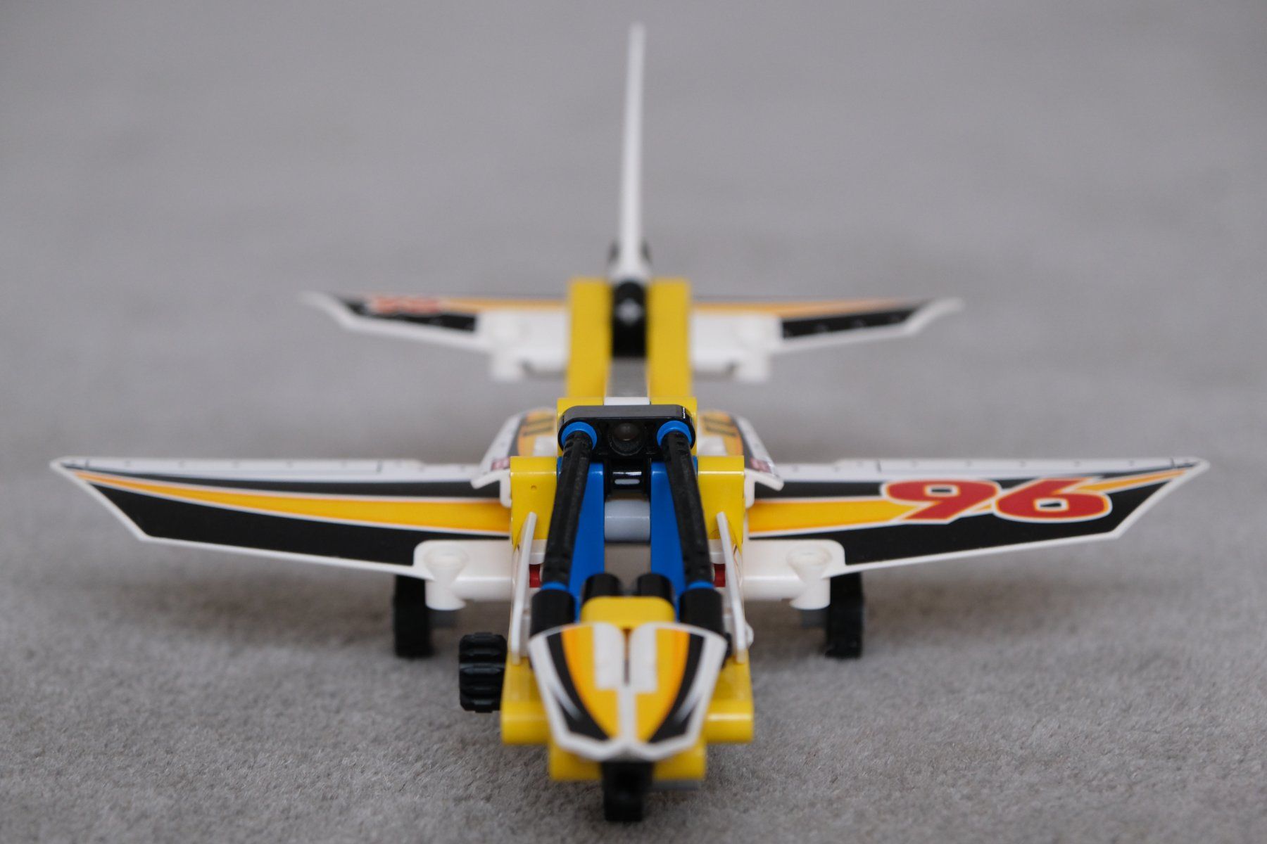 Lego Kit di costruzioni: Lego Technic set 42044 Düsenflugzeug / Avion – Usato da Nyon venduto da JJZA 2