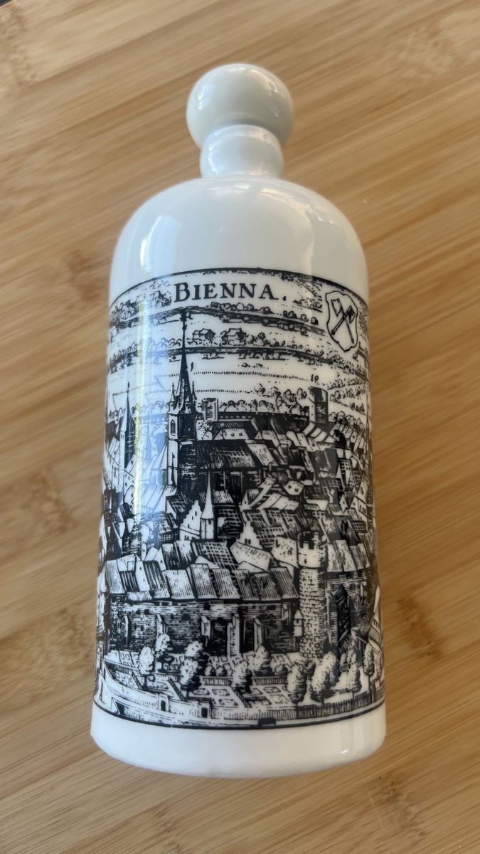 Carafes: Antike Schnapsflasche mit 6 Gläsern, Schweizer Staedte – D'occasion à Rothrist par Digibobi 1