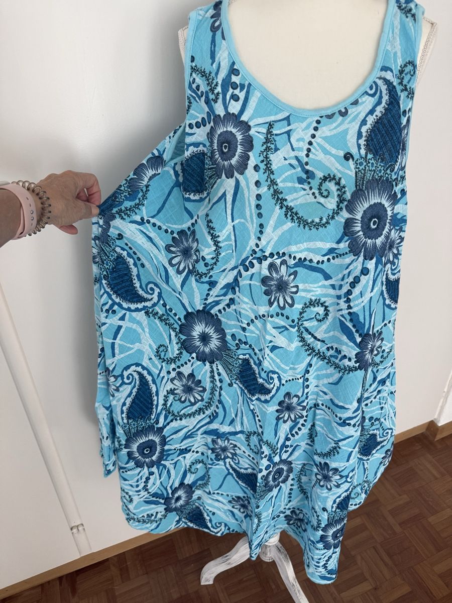 Kleider: Kleid  – Gebraucht aus visp von Kmemo1