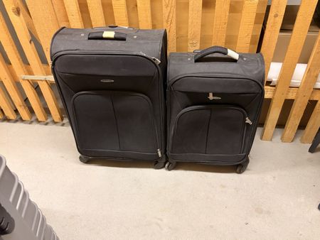 2 schwarze Reisetaschen Rollen guter Zustand