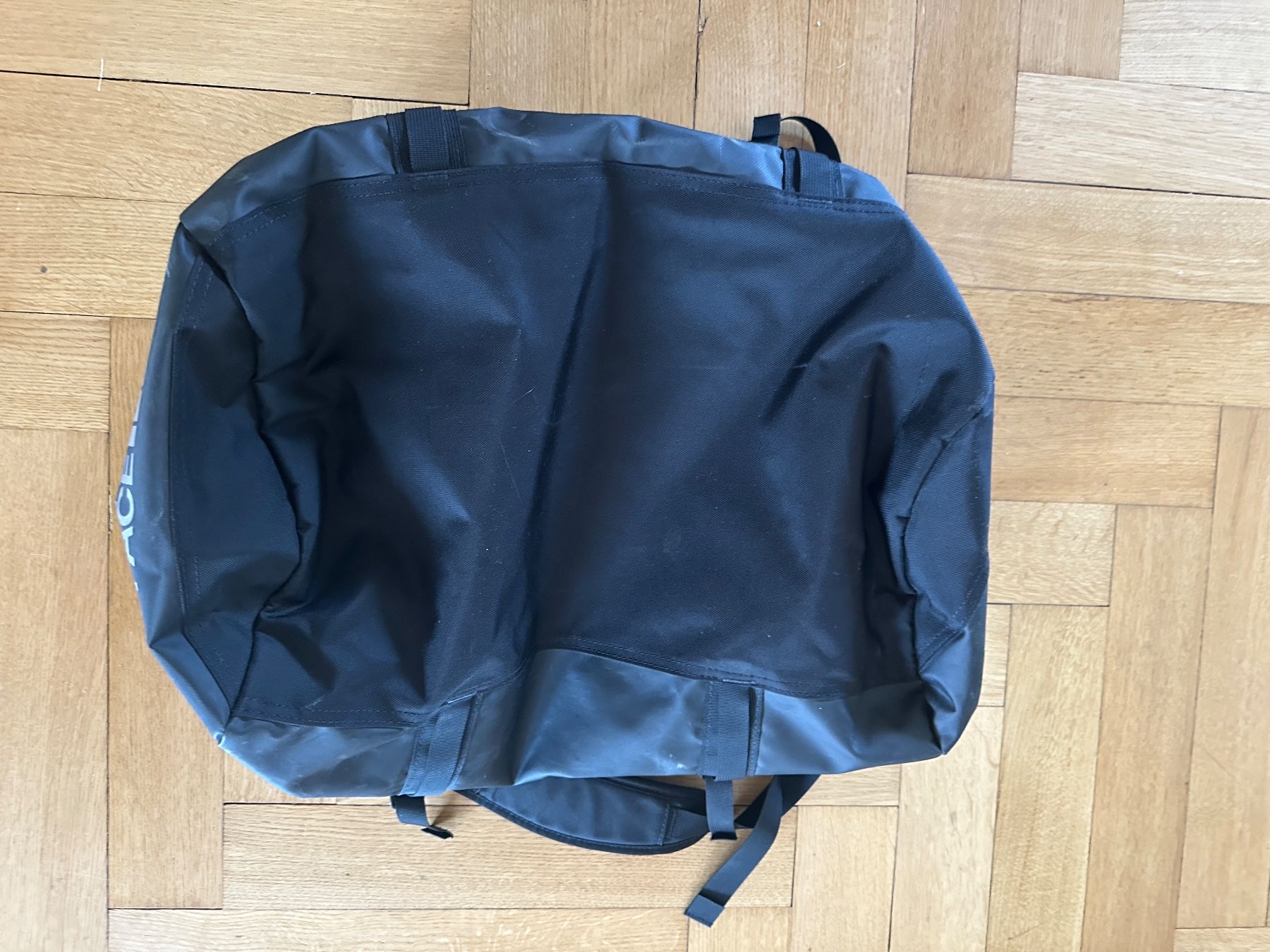 North Face Rucksäcke: The North Face Duffel Bag S schwarz – Gebraucht aus Bern von KrAGinES 4