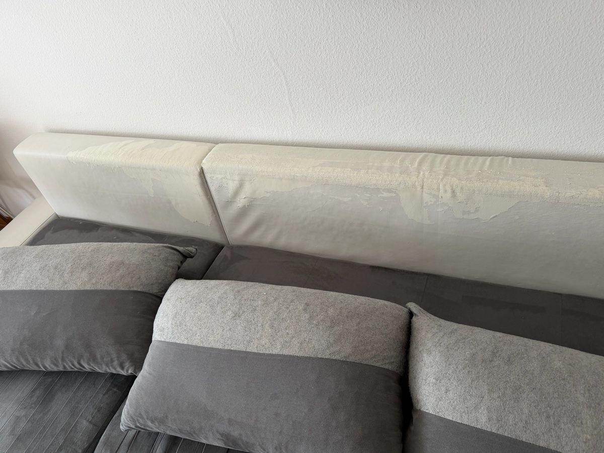 Divani: Ecksofa U grau-weiß zu verschenken  – Usato da Bettwiesen venduto da Kmr85 4