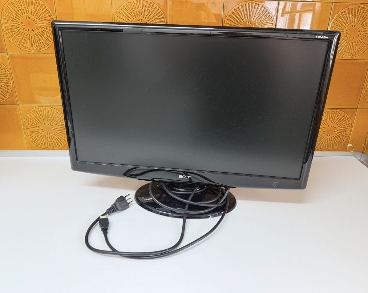 Acer Monitor: Monitor 24 Zoll mit HDMI – Usato da Gerlafingen venduto da sternrose