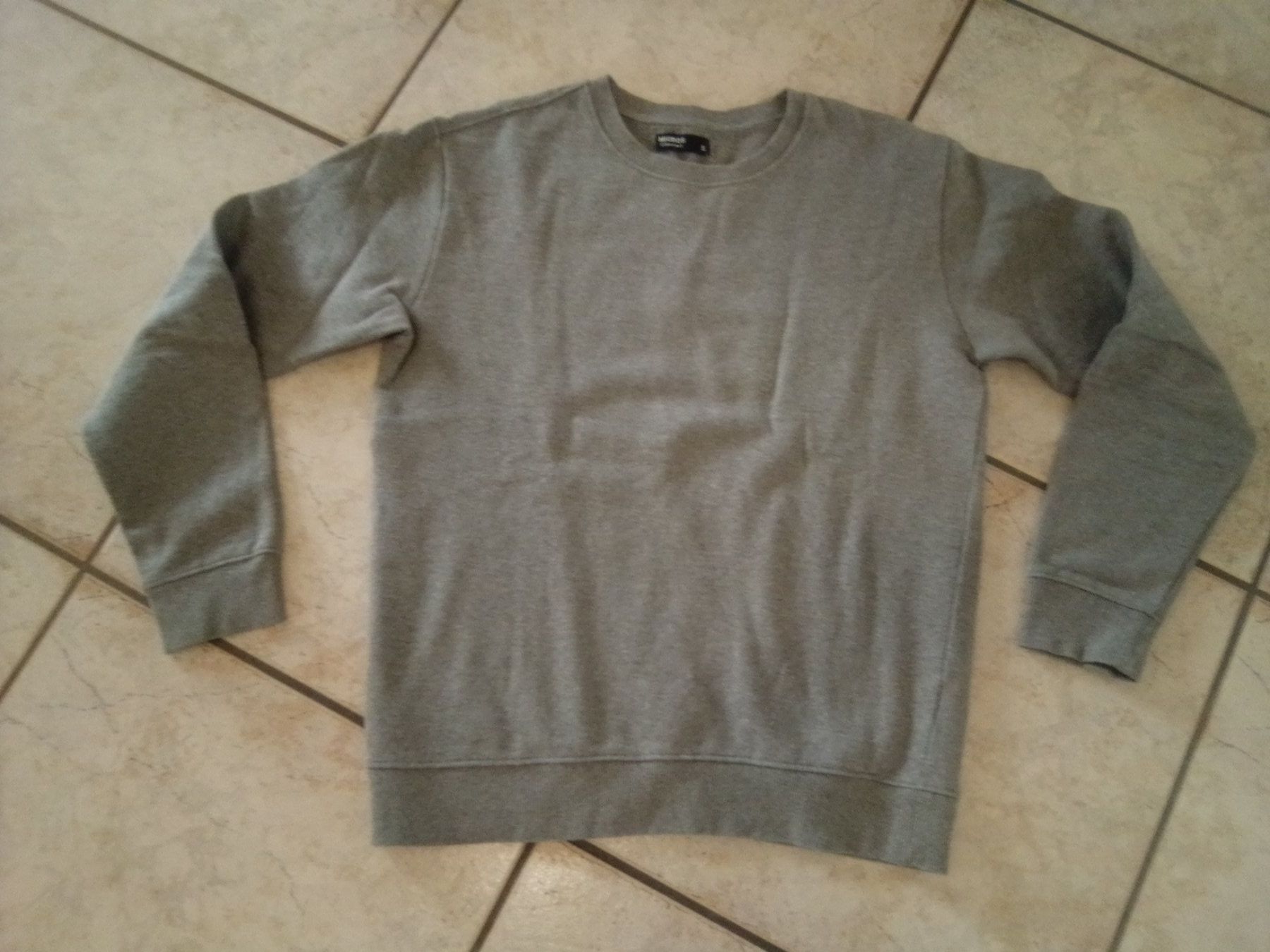 Maglioni & Felpe: Migros Essentials - Herren-Pullover, Grösse S, grau, NEU – Nuovo (secondo la descrizione) da Oftringen venduto da mwi_kv82