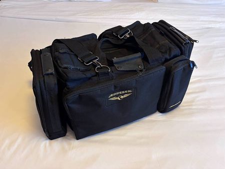 Jeppesen Pilotentasche Captain, Top Modell geräumig flexibel